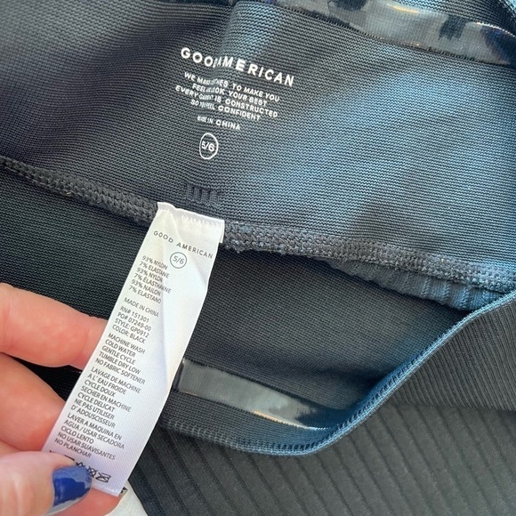 GOOD AMERICAN WIDE RIB SHINE CLEAN SEAMLESS NWT - Picture 14 of 15